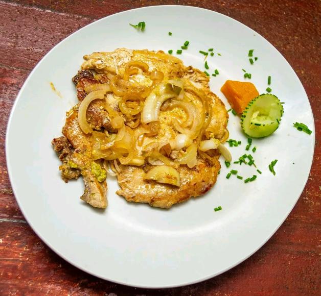 Bistec Encebollado